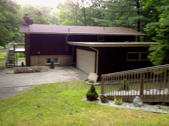 2nd image of 19101 Arrowhead Ln
