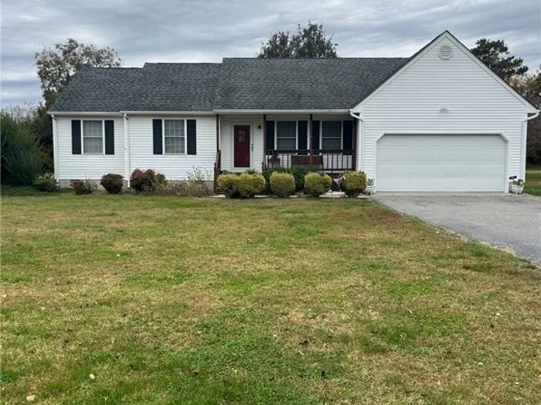 111 Martin Ln, Deltaville, VA 23043