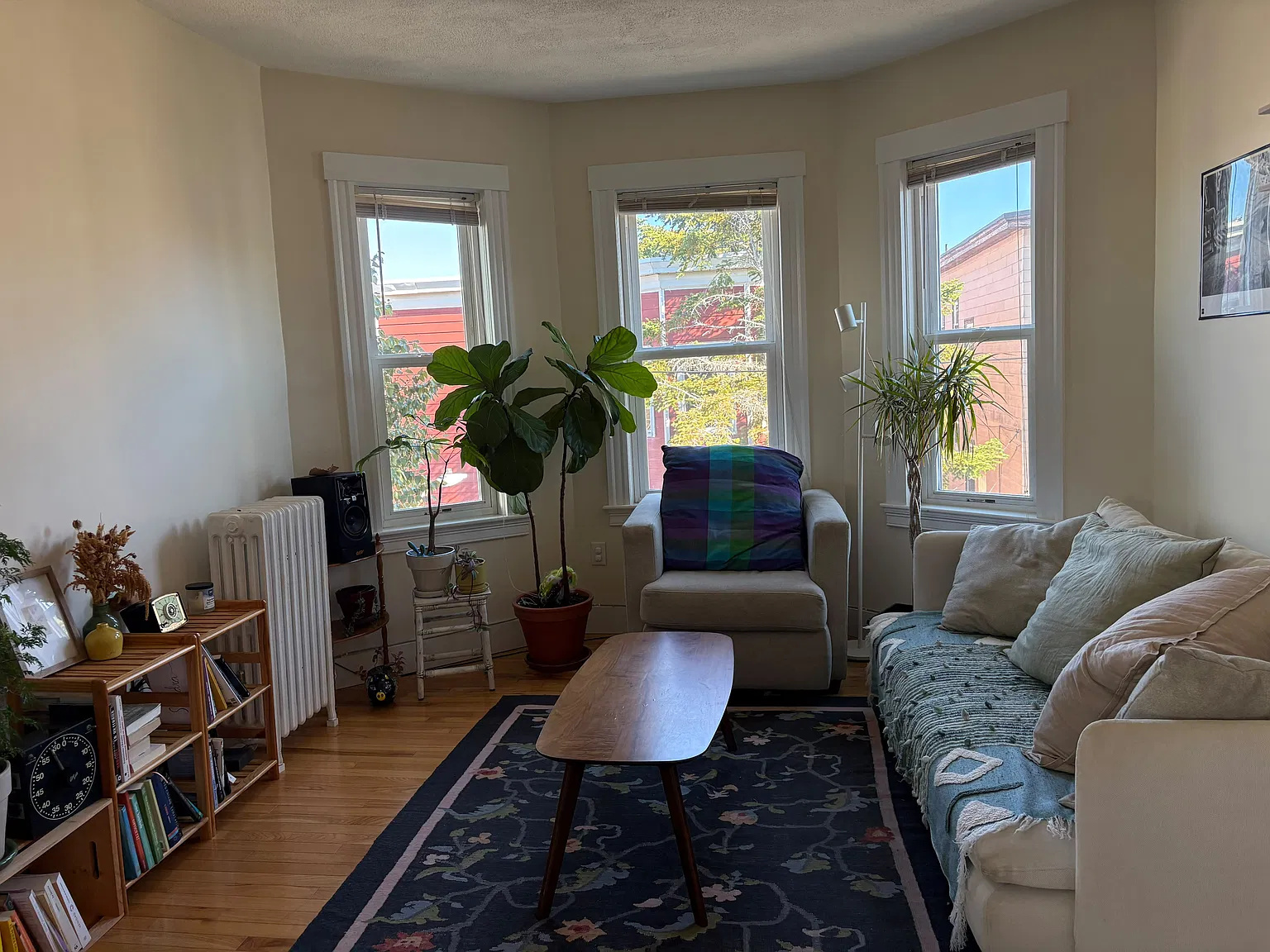 3 bed, 1060 sqft, $3,100 — Photo 3