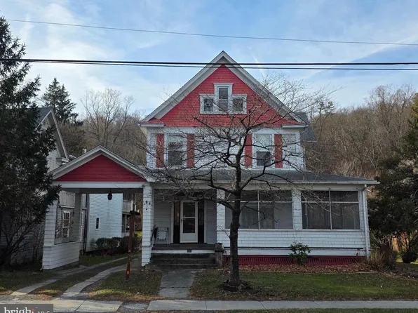 318 S Washington St, Berkeley Springs, WV 25411