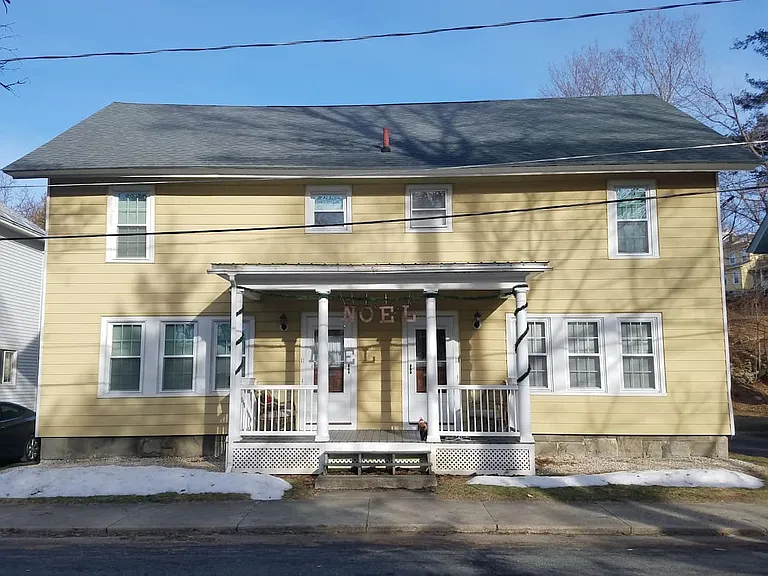11-13 Holbrook St #11 — Photo 3