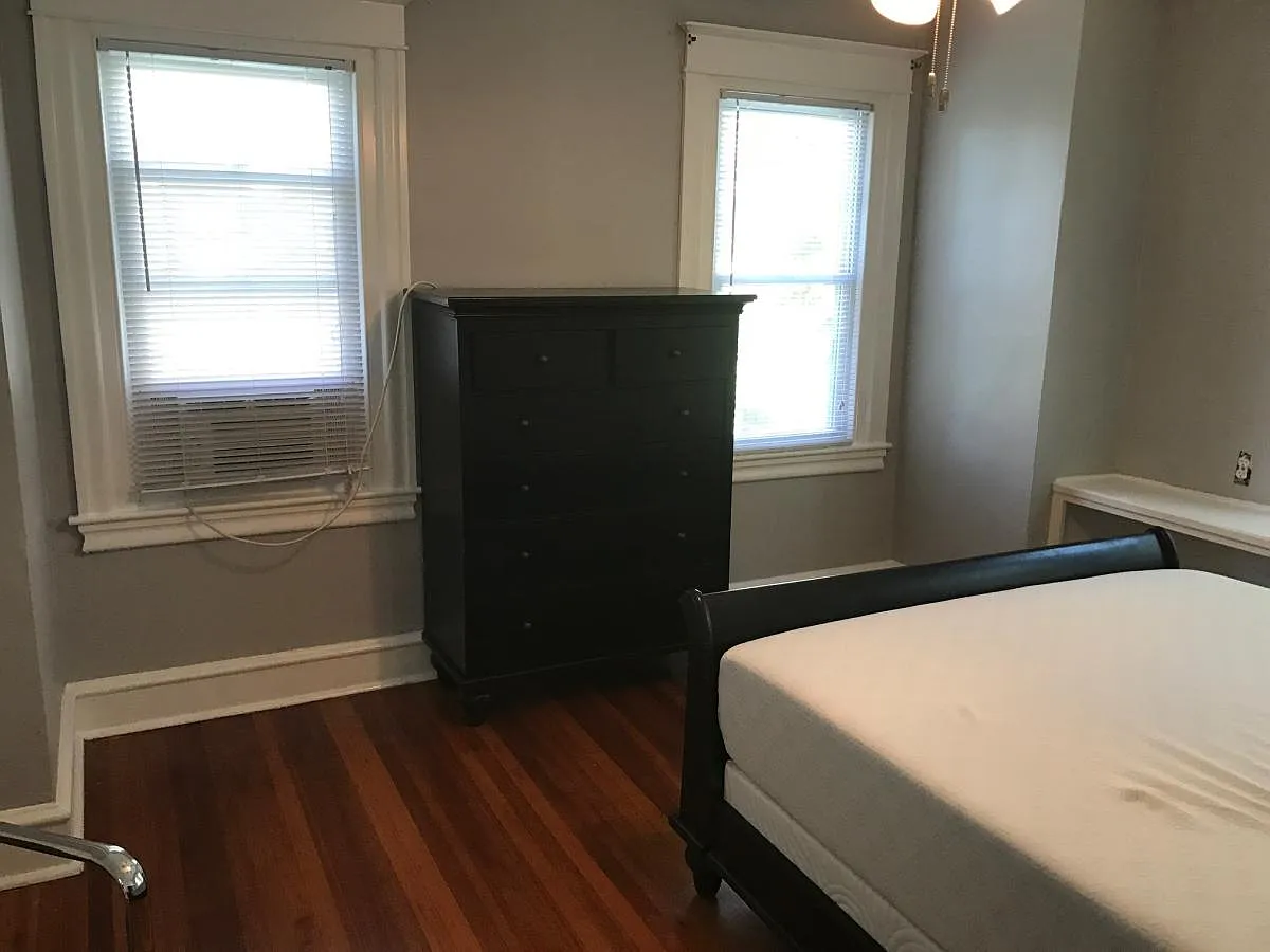 5231 Rexford Street — Photo 4