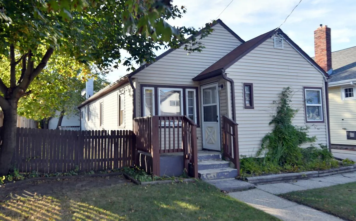 7424 14th Ave photo 1