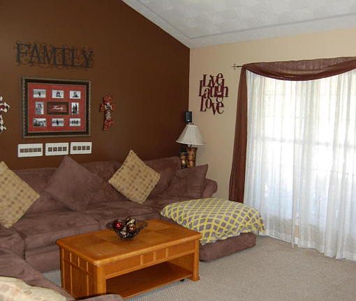 3rd image of 11608 Gamay Ln