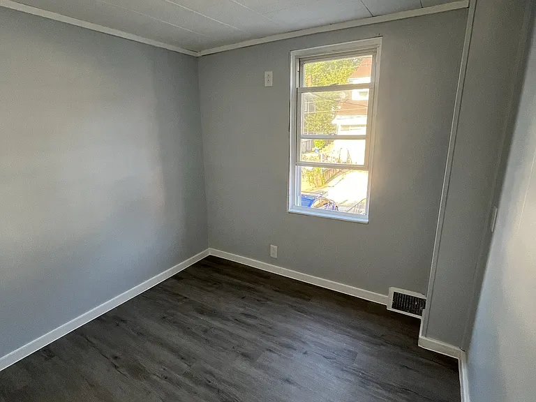 1313 Birch St — Photo 7