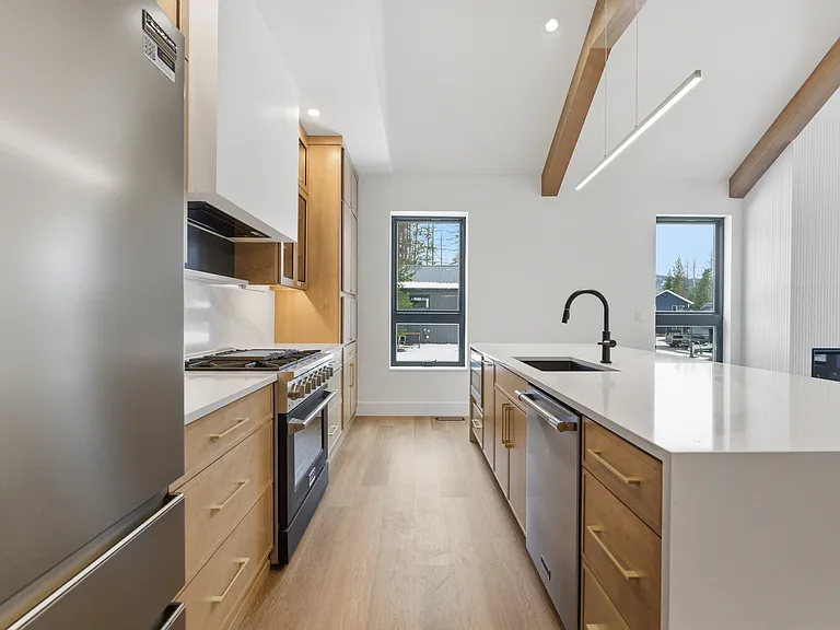 1102 Obrien Ave — Photo 9