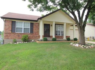 5316 Belmont Dr, High Ridge, MO 63049