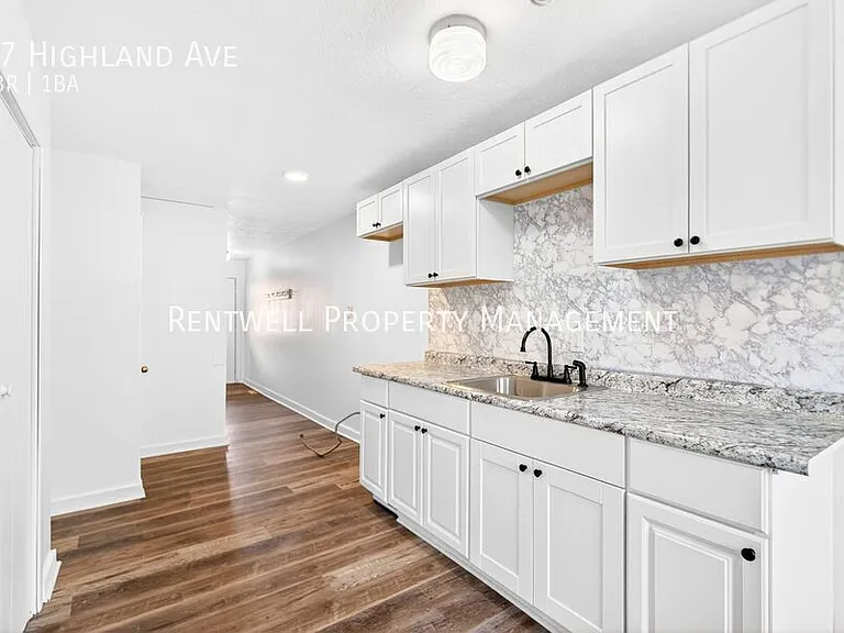 27 Highland Ave — Photo 16