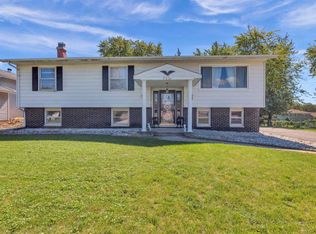7331 W 83rd Ln, Crown Point, IN 46307