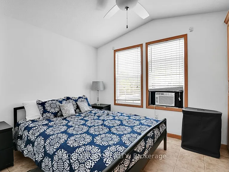 3535 Saint Joseph Blvd #90 — Photo 11