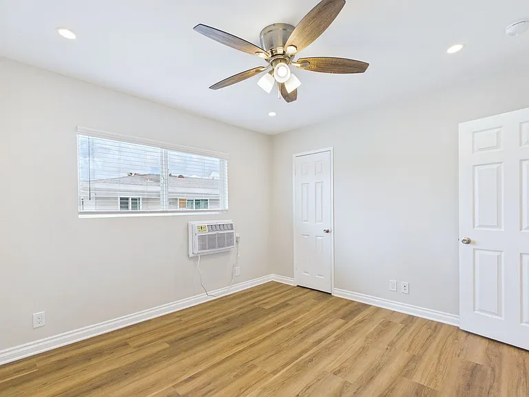 506-524 Parker Dr — Photo 13