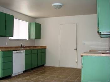3rd image of 3439 Sunnybrook Dr