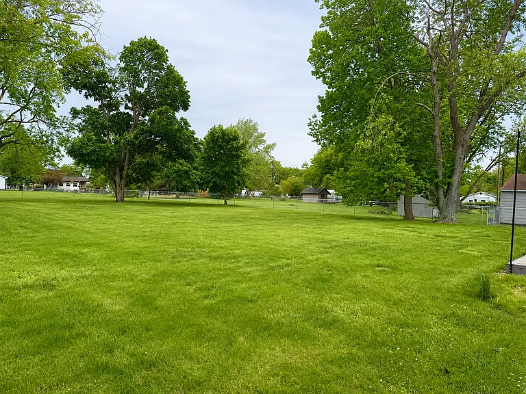 1102 Murray Dr — Photo 20