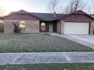 801 N Robinson Ave, Moore, OK 73170