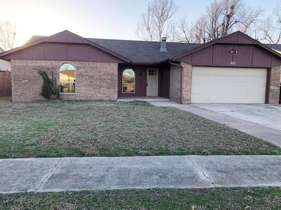 801 N Robinson Ave, Moore, OK, 73170