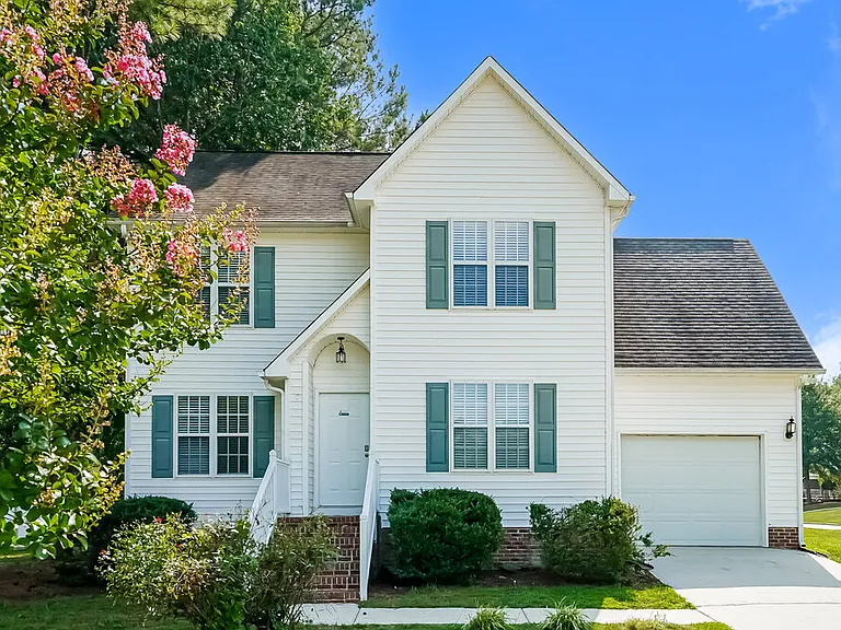 102 Westwood Pl — Photo 1