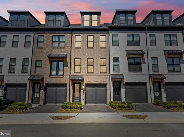 22910 Tawny Pine Sq, Ashburn, VA 20148