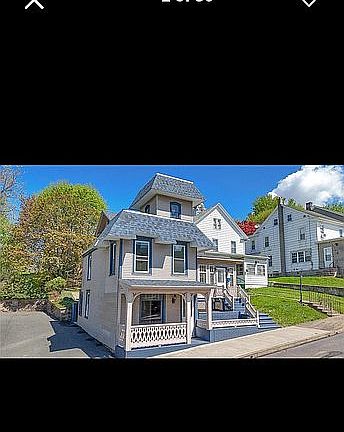 4th image of 219 1st St