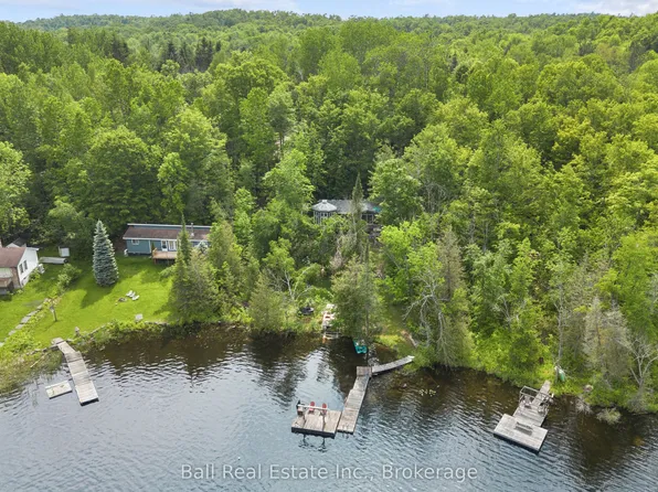 1021 Spencers Trl, Highlands East, ON K0M 2A1