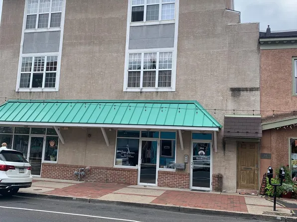 204 Mill St #302, Bristol, PA 19007