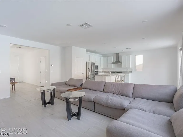 7360 Crown Landing St — Photo 4
