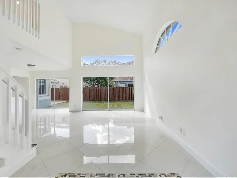 11208 Rhapsody Rd — Photo 4