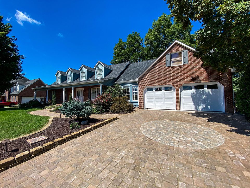 1st image of 516 Douglas Dr