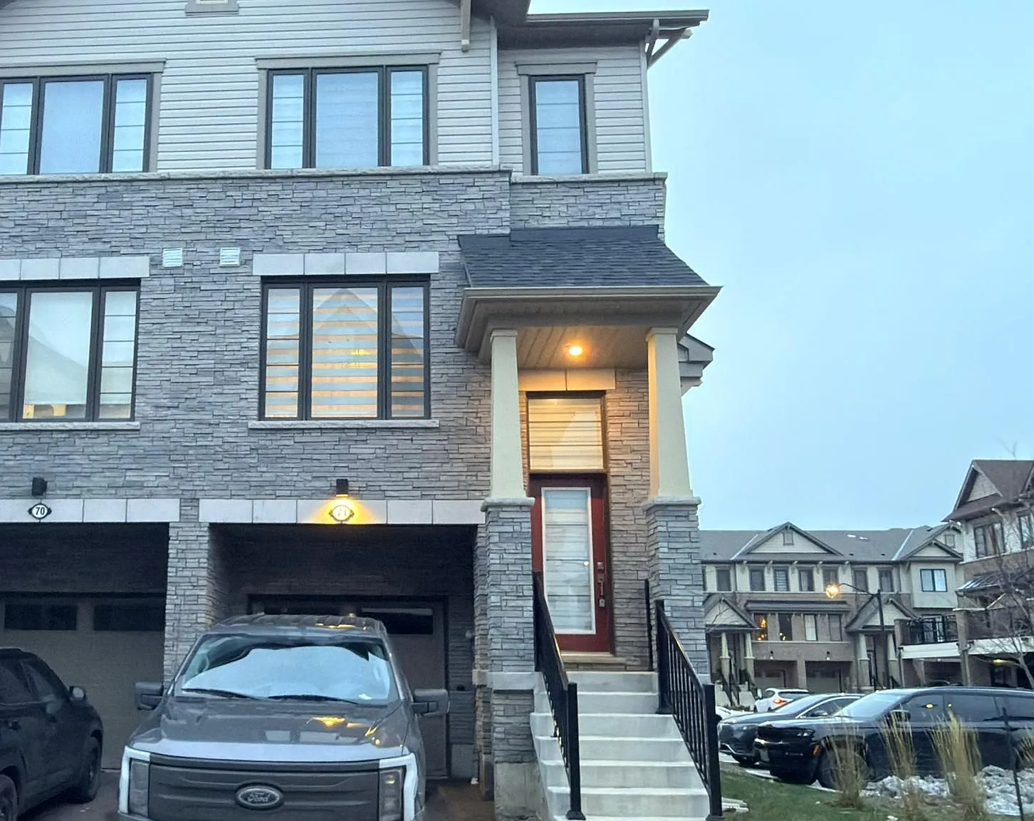 4 bed, $2,799 — Photo 1