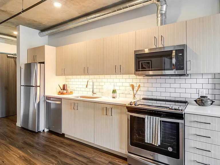 Subway Tile & Quartz