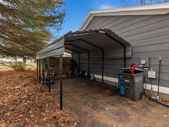 5th image of 1516 Richmond Rd