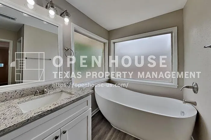 3515 Saint William Ln — Photo 11
