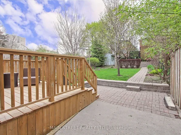 595 Northcliffe Blvd, Toronto, ON M6E 3L6