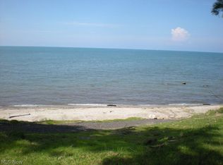 Lake Rd, Geneva, OH 44041