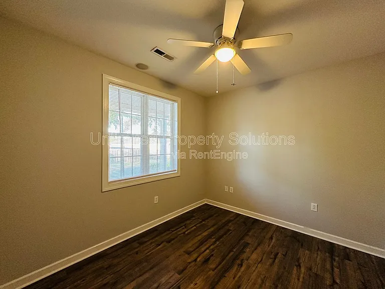 5244 Christian Dr — Photo 7