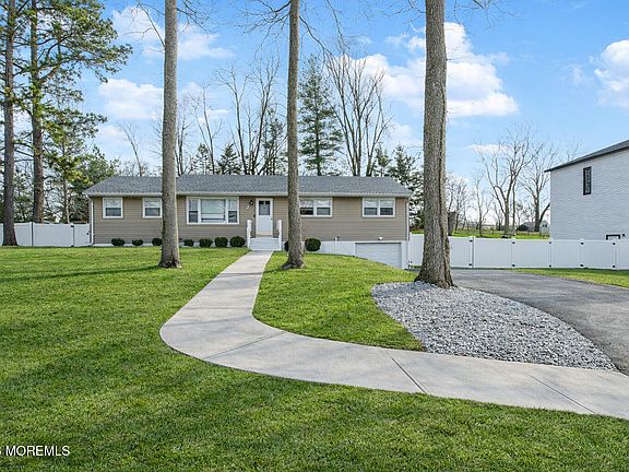 2nd image of 2 Pension Road