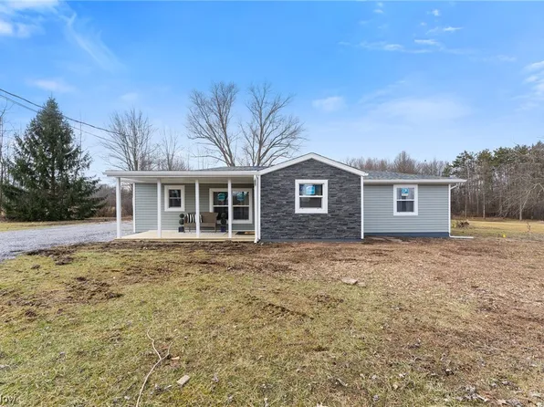 3808 S Main St, Hubbard, OH 44425