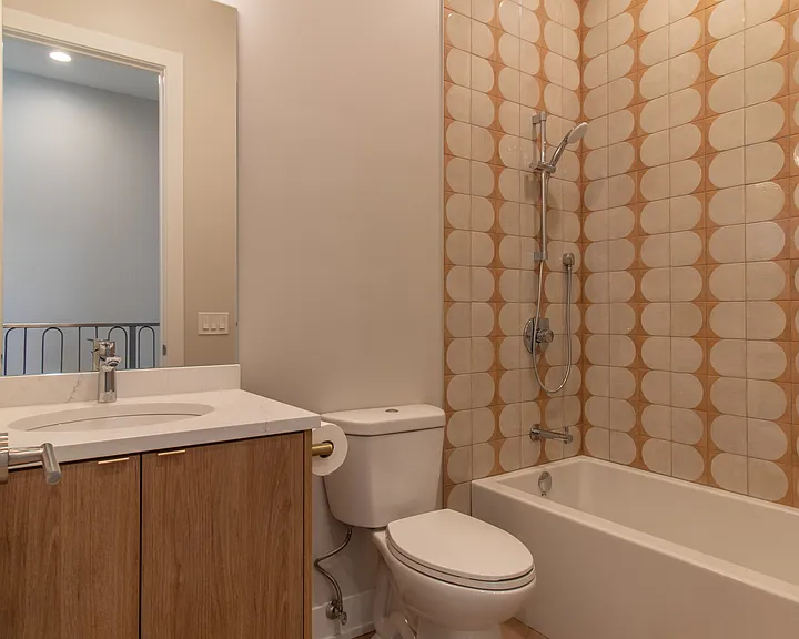 6749 S Langley Ave #B — Photo 17