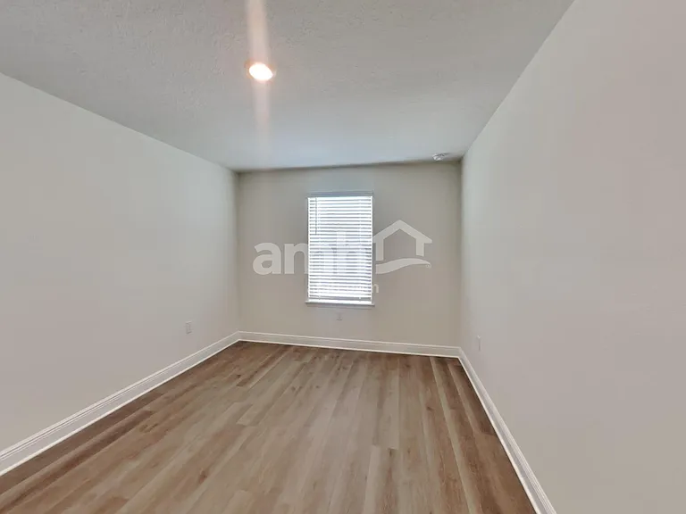 27165 Saint Andrews Ave — Photo 27