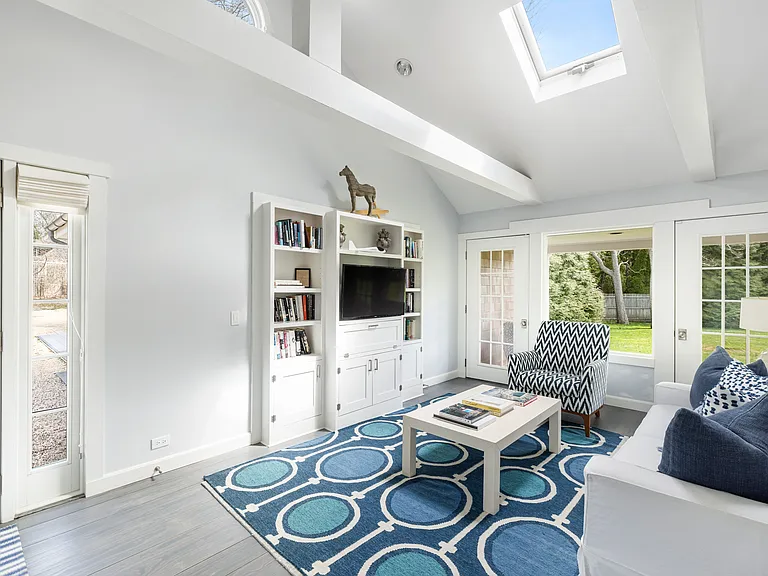 32 Sayres Path — Photo 12