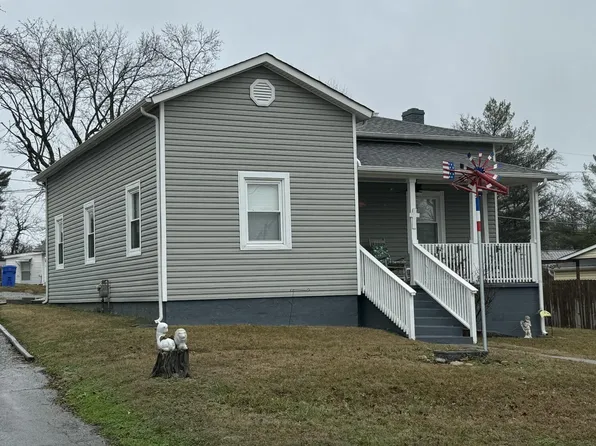 1234 N Wright Rd, Alcoa, TN 37701