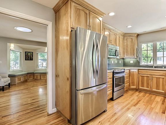 4th image of 203 Burlwood Dr