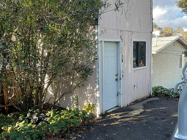 43 Clark St #B — Photo 9