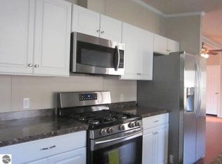 333 W Fraser St, Coleman, MI 48618