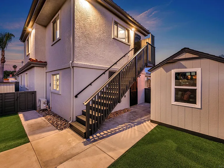 566 Guava Ave — Photo 12