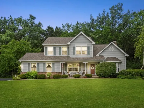 1625 Churchill Ct, Libertyville, IL 60048