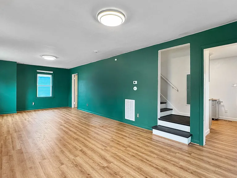 607 Lee St — Photo 11