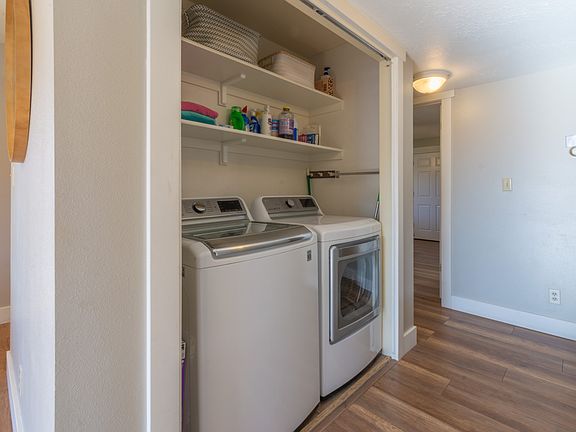 5th image of 860 S Village Rd APT Y8