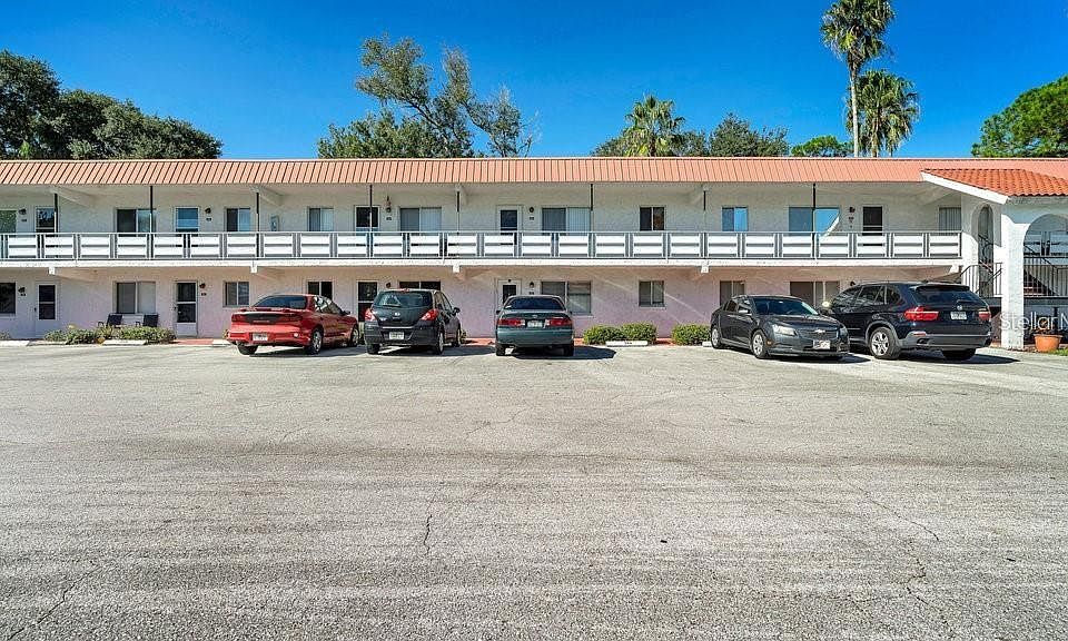 1st image of 1100 Martinique Dr APT 209