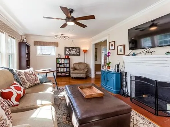 15 Noble St, Newton, MA 02465