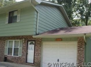 520 Burge Mountain Rd, Hendersonville, NC 28792